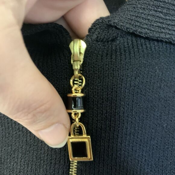 Vintage ST JOHN SPORT Marie Gray CLASSIC BLACK Full Zip WOOL KNIT SWEATER Petite - Picture 7 of 10